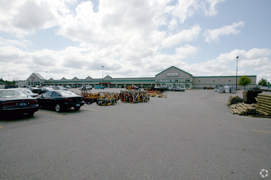 More Photos Of 300-358 Reno Dr, Wayland General Retail For Lease