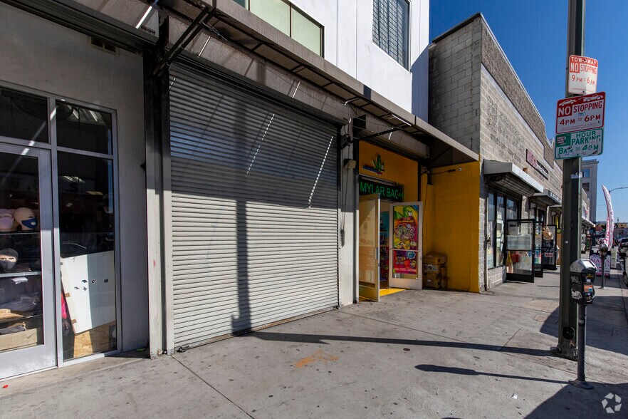 More Photos Of 215 E 4th St, Los Angeles Storefront Retail Office For Lease