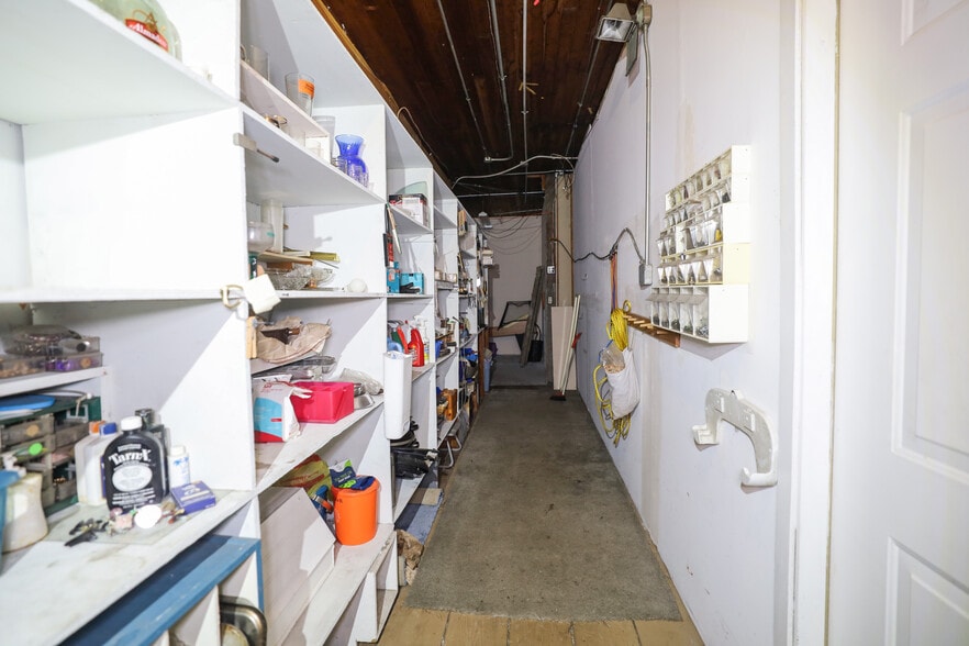 More Photos Of 411 S Jefferson St, Aberdeen Industrial For Sale