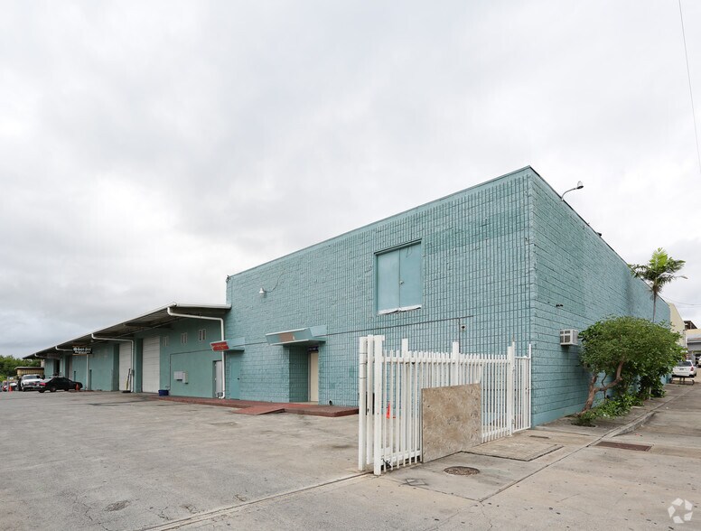 More Photos Of 94-061 Leokane St, Waipahu Warehouse For Lease
