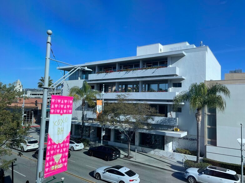 More Photos Of 270 N Canon Dr, Beverly Hills Office For Lease