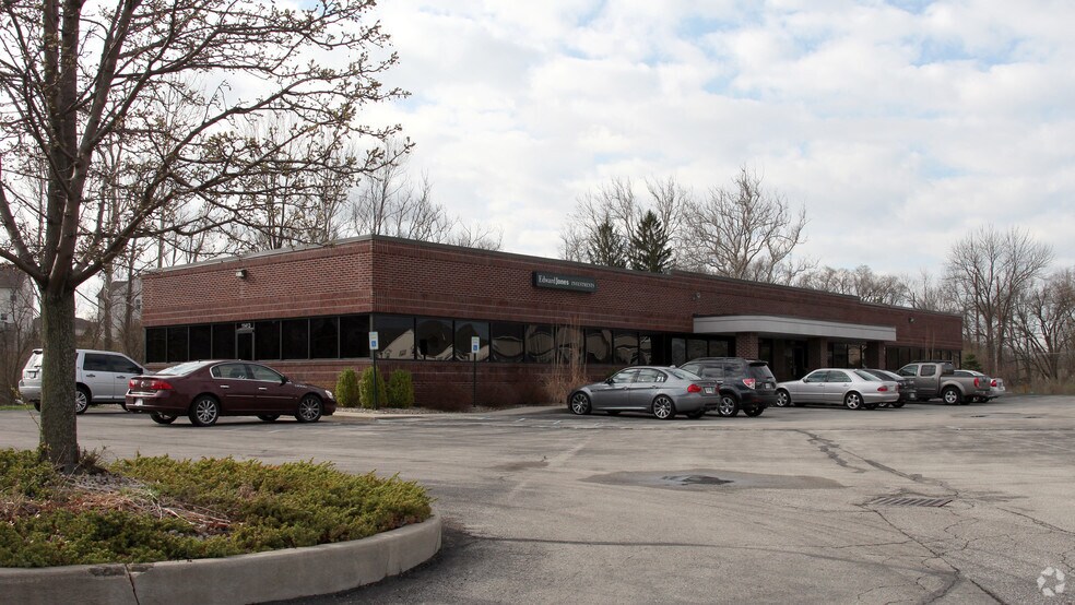More Photos Of 11411-11415 Overlook Dr, Fishers Office For Lease