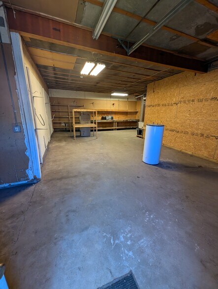 More Photos Of 5 Lafayette St, Plattsburgh Light Distribution For Lease