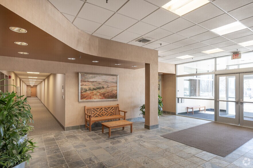 More Photos Of 5100 W Tilghman St, Allentown Office For Lease