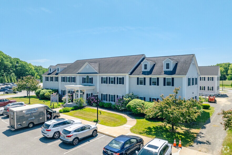 More Photos Of 118 Portsmouth Ave, Stratham Unknown For Lease