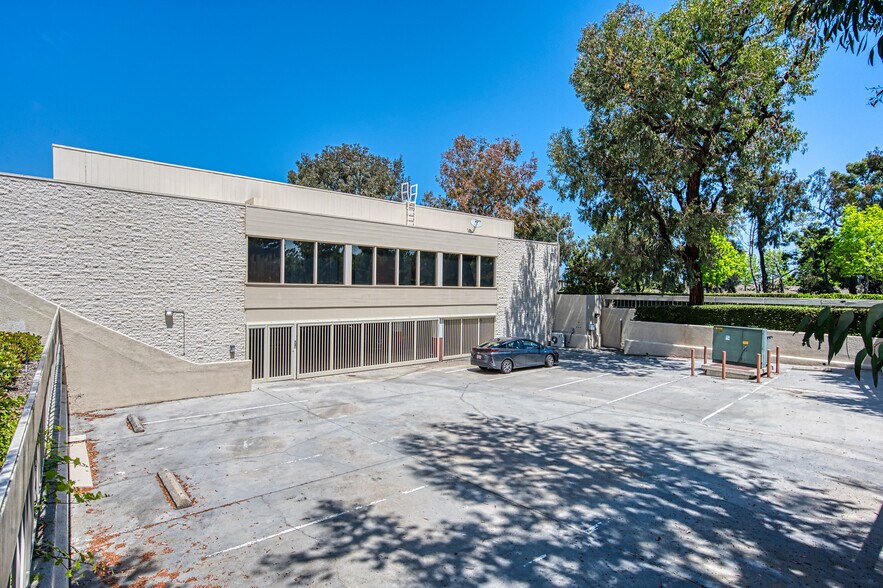 More Photos Of 2161 San Joaquin Hills Rd, Newport Beach Medical For Sale