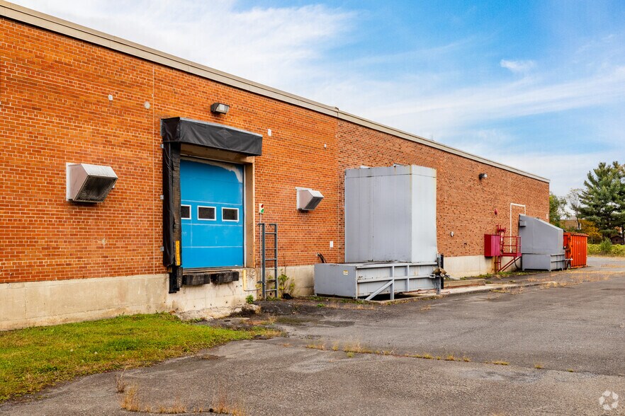 More Photos Of 200 Boul Grand N, Cowansville Warehouse For Sale