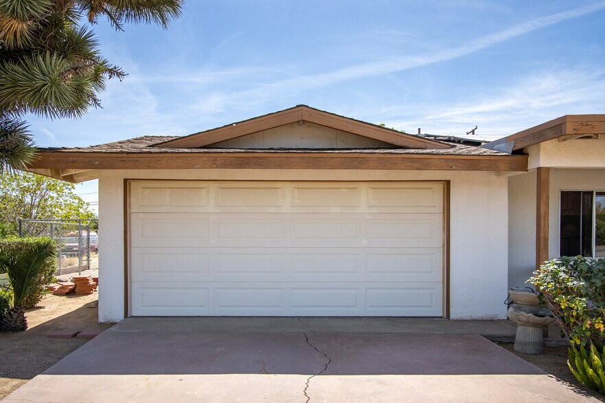 More Photos Of 7211 Joshua Ln, Yucca Valley Office Residential For Lease