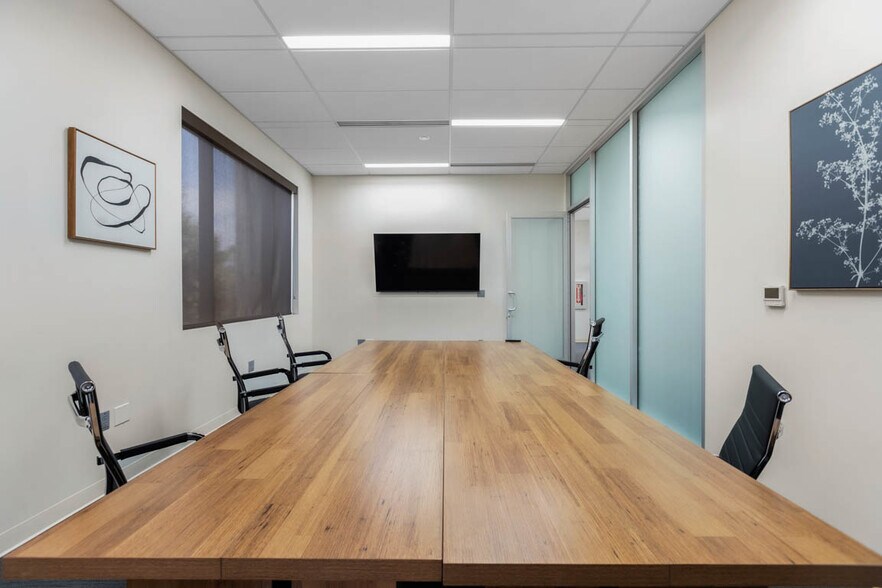 More Photos Of 4684 Ontario Mills Pky, Ontario Coworking Space