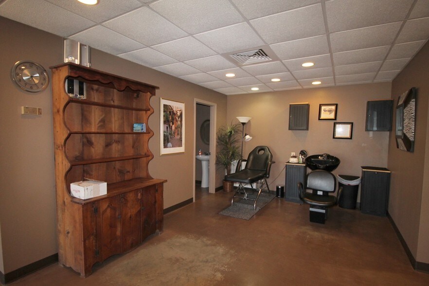 More Photos Of 3207 Highway 63 S, Lucedale Storefront Retail Office For Sale