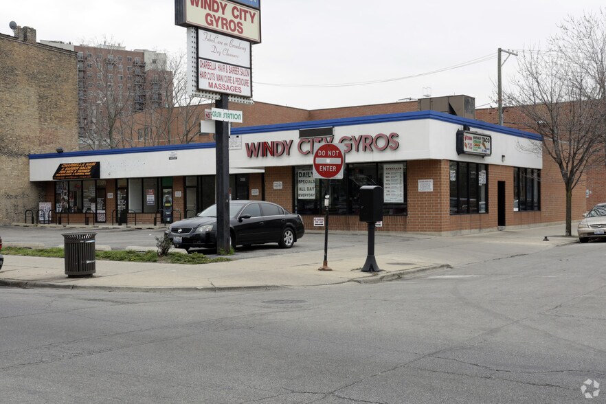 More Photos Of 3928-3930 N Broadway St, Chicago Freestanding For Lease