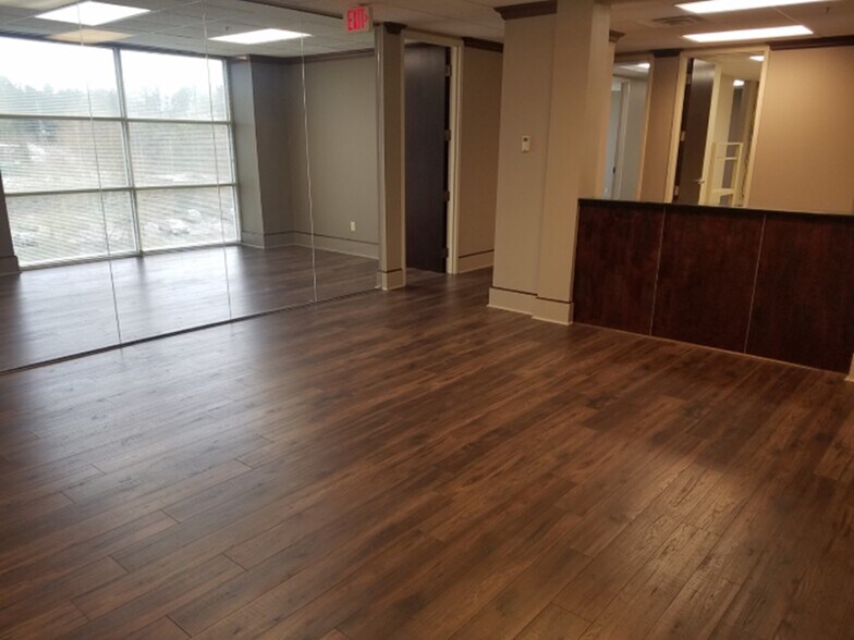 More Photos Of 3005 Royal Blvd S, Alpharetta Office For Lease