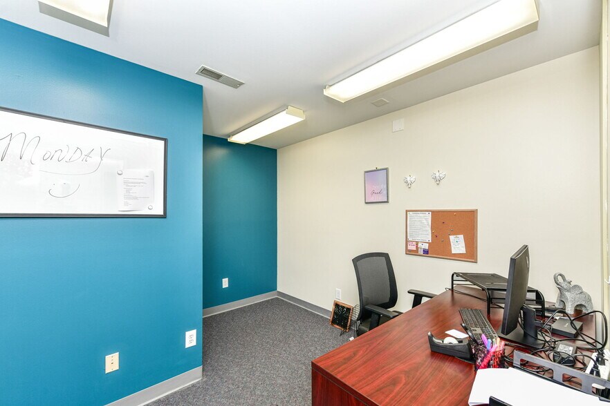 More Photos Of 1640 N Ritter Ave, Indianapolis Medical For Lease