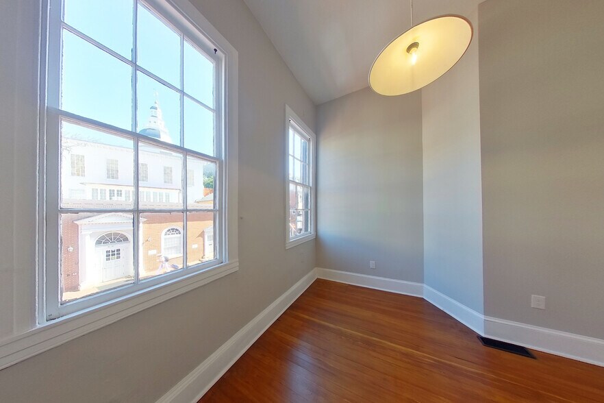 More Photos Of 211 Main St, Annapolis Storefront Retail Office For Lease