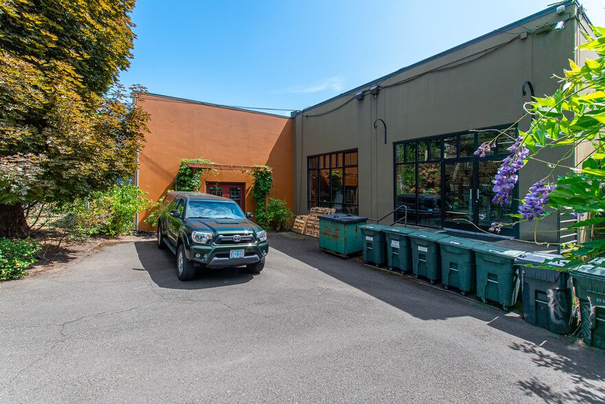 More Photos Of 45-57 NE Hancock St, Portland Light Manufacturing For Lease