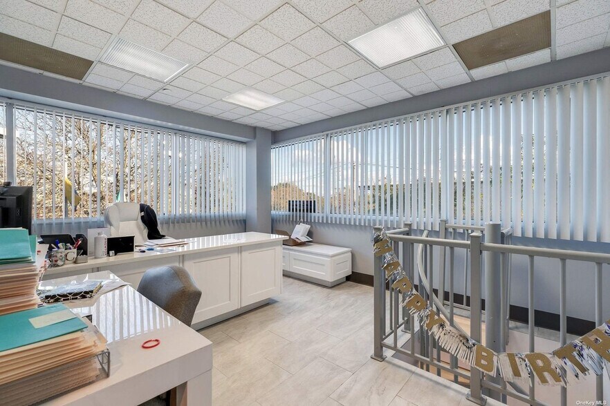 More Photos Of 775 Park Ave, Huntington Medical For Lease