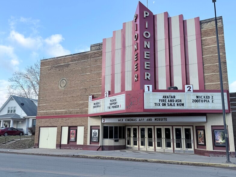 More Photos Of 110 S 11th St, Nebraska City Movie Theatre For Sale