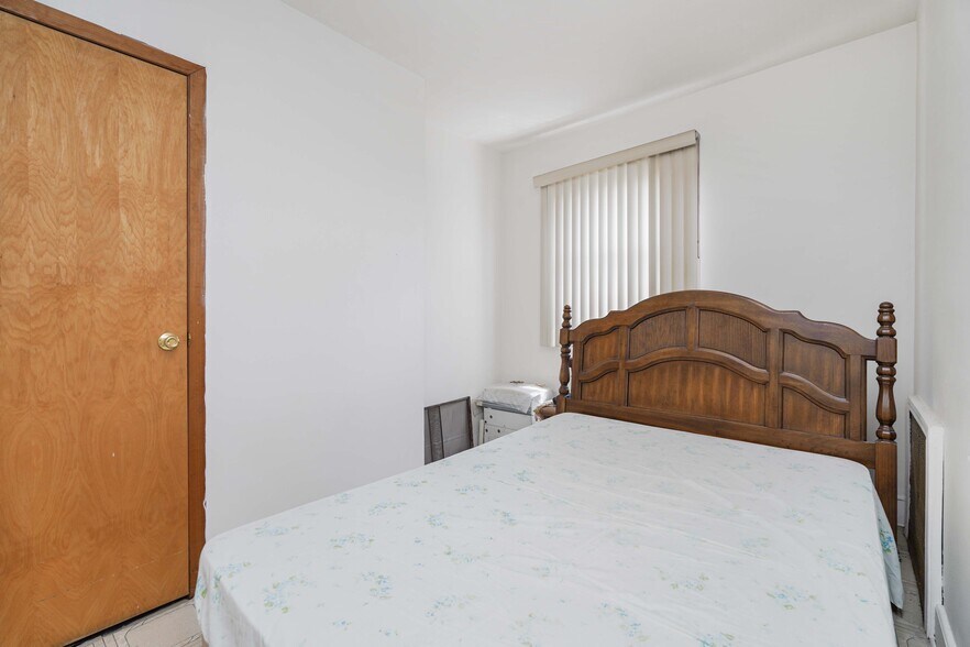 More Photos Of 2594 50th St, Woodside Land For Sale