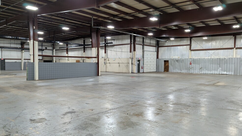More Photos Of 343 Hughes Dr, Traverse City Manufacturing For Lease