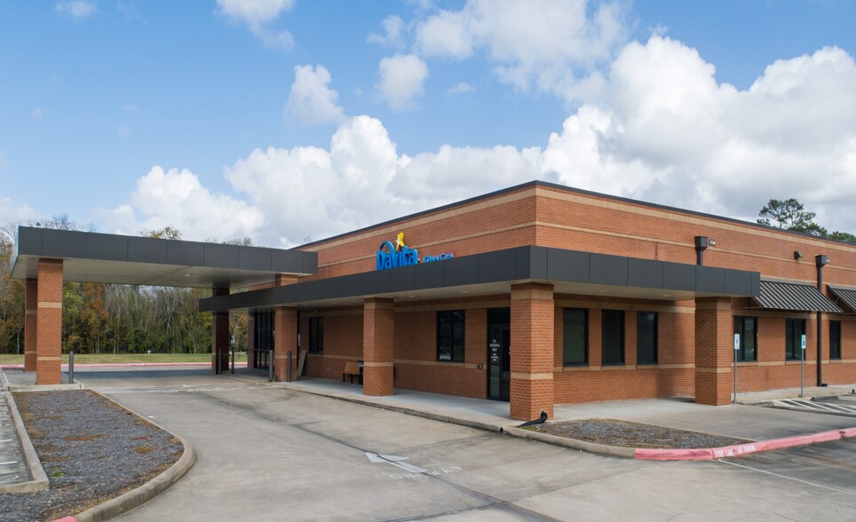 More Photos Of 1020 N 14th St, Beaumont Medical For Sale