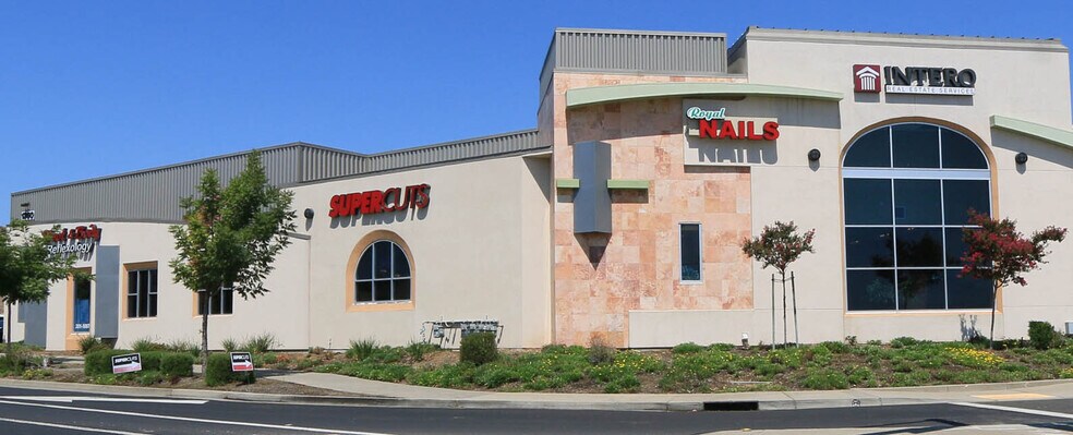 More Photos Of 1360 E Natoma St, Folsom Unknown For Lease
