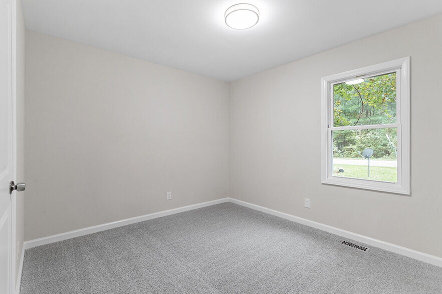 More Photos Of 1213 Freeman Dr, Sanford Apartments For Sale