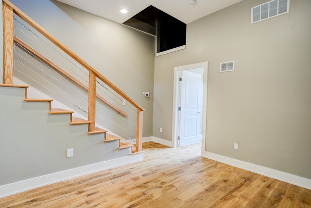 More Photos Of 1555-1563 N 4th St, Columbus Apartments For Sale