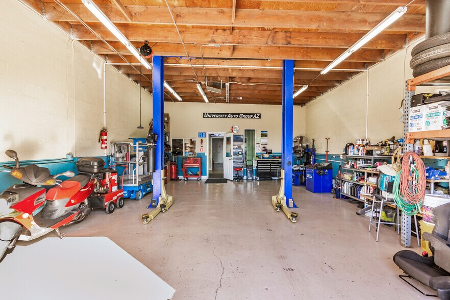More Photos Of 4105 E University Dr, Phoenix Service For Lease