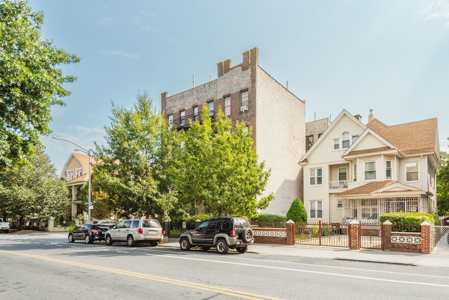 More Photos Of 310 E 25th St, Brooklyn Apartments For Sale
