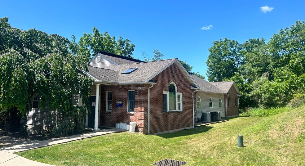Primary Photo Of 37 Rupell Rd, Hampton Medical For Sale