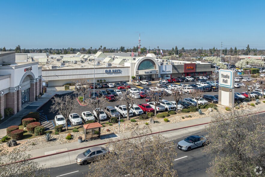 More Photos Of 2031 S Mooney Blvd, Visalia Unknown For Lease