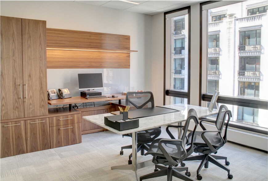 More Photos Of 667 Madison Ave, New York Coworking Space