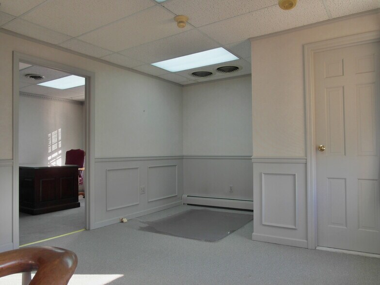 More Photos Of 137-139 Lafayette Ave, Suffern Office For Lease