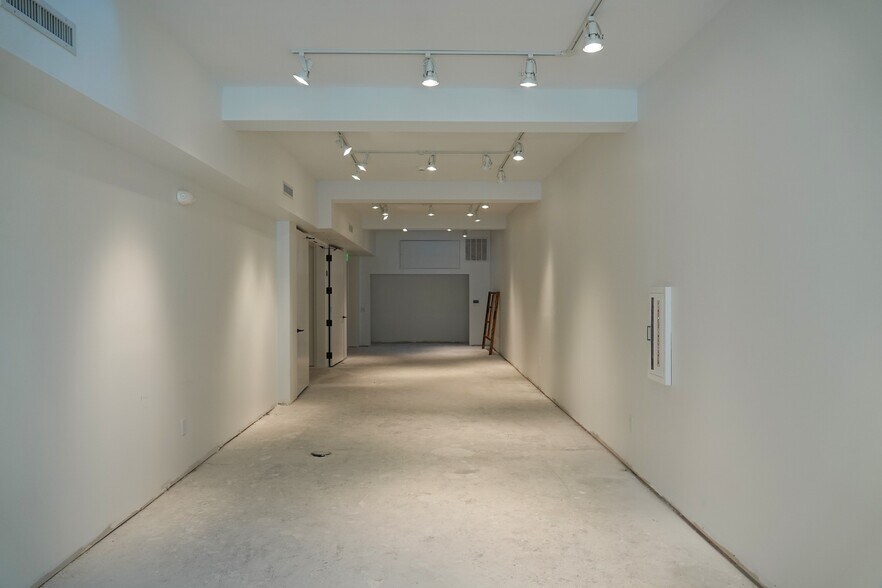 More Photos Of 356 Main St, Highlands Freestanding For Lease