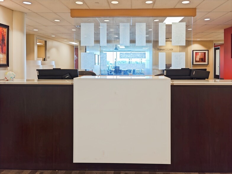 More Photos Of 2 County Court Blvd, Brampton Coworking Space