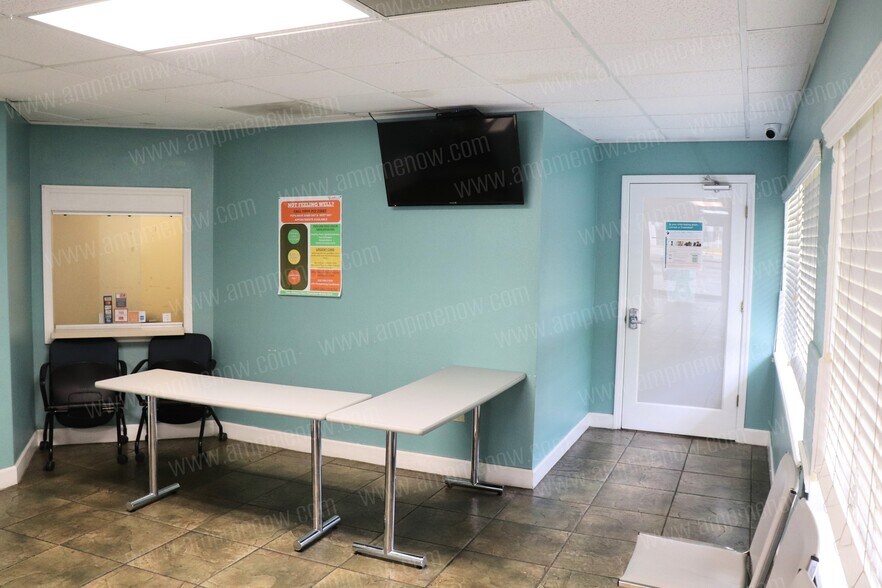 More Photos Of 8225 Normandy Blvd, Jacksonville Medical For Sale