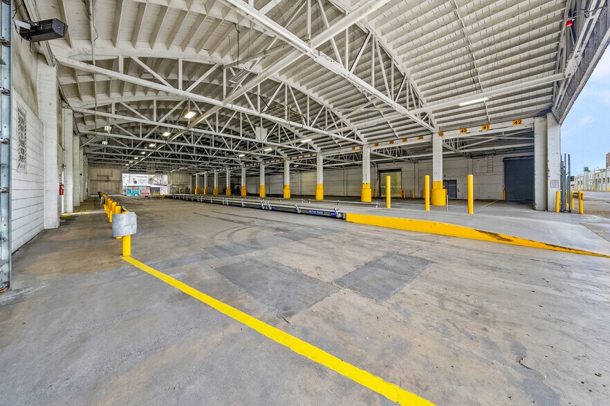 More Photos Of 661 S Fir St, Medford Refrigeration Cold Storage For Lease