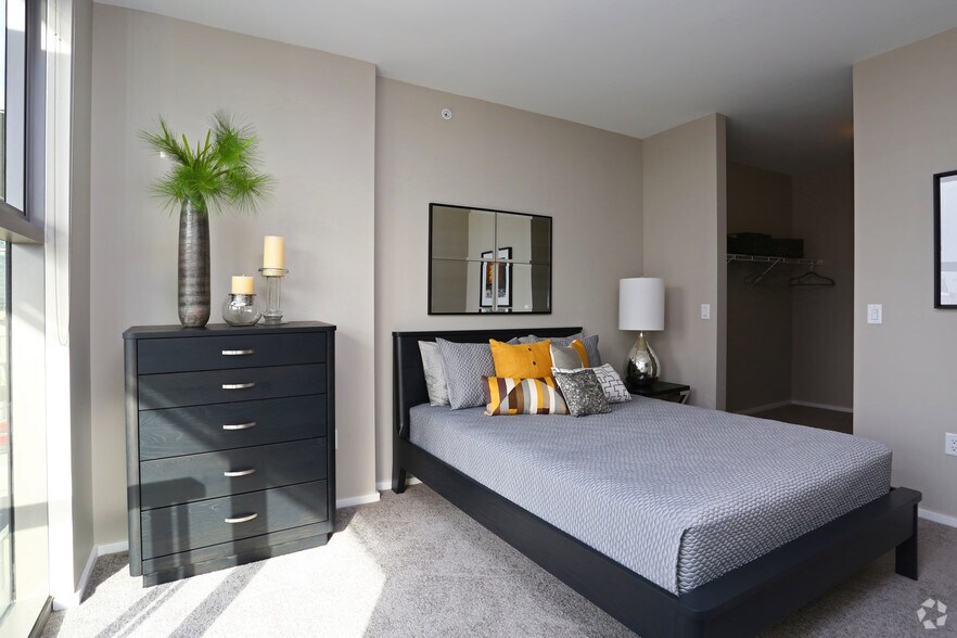 More Photos Of 123 N Desplaines St, Chicago Apartments For Lease