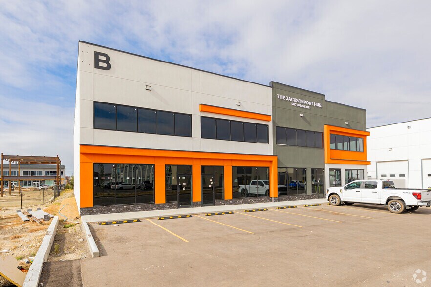 More Photos Of 4117 109 Av NE, Calgary Warehouse For Lease