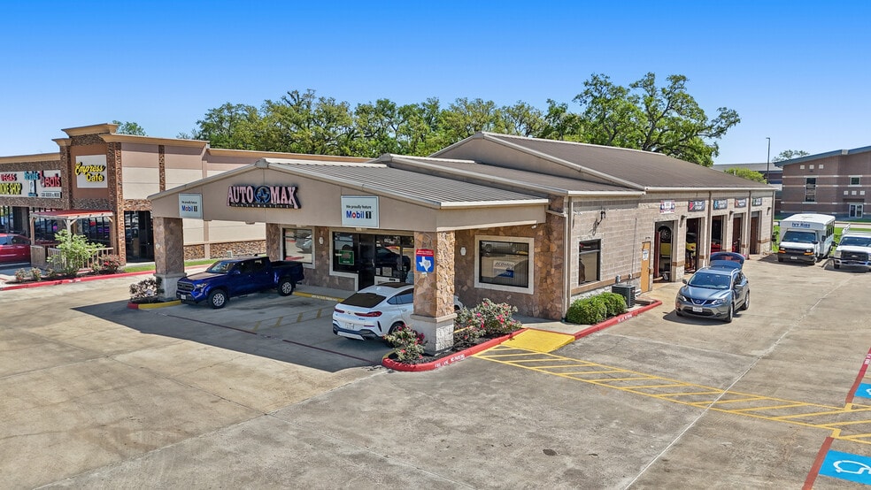 More Photos Of 6615 FM 1464 Rd, Richmond Auto Repair For Sale