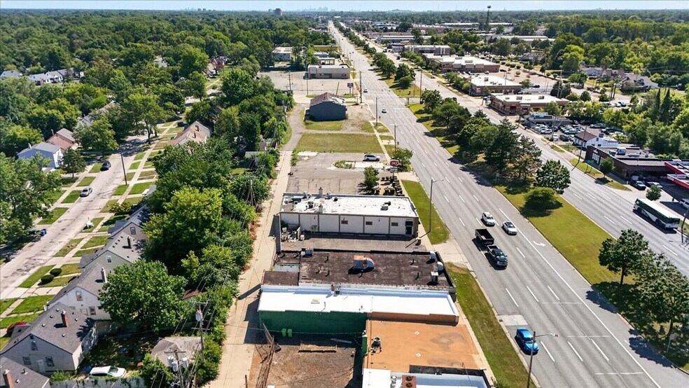 More Photos Of 26734 Michigan Ave, Inkster Freestanding For Sale