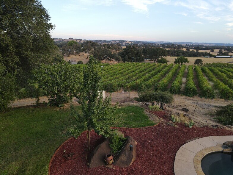 More Photos Of 10580 Dickson Rd, Plymouth Winery Vineyard For Sale
