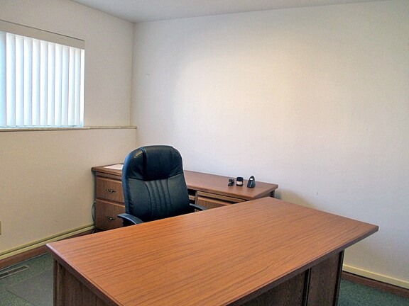 More Photos Of 2718 Gateway Ave, Bismarck Office For Lease