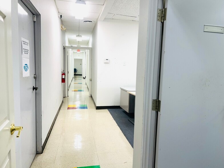 More Photos Of 725 San Aleso Ave, Sunnyvale Light Distribution For Lease