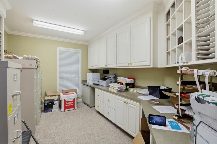 More Photos Of 200 Forest View Dr, Raymond Office For Lease