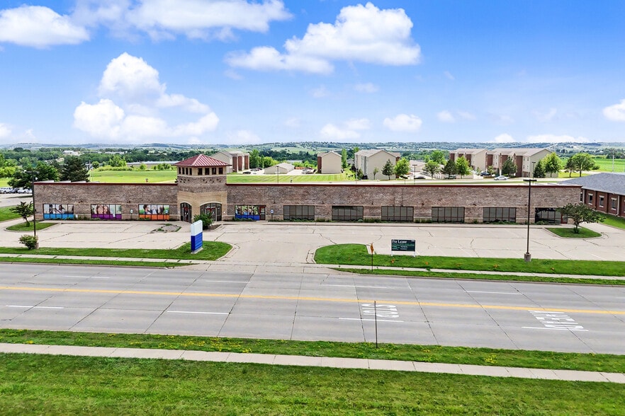 Primary Photo Of 4170 Pennsylvania Ave, Dubuque Office For Lease