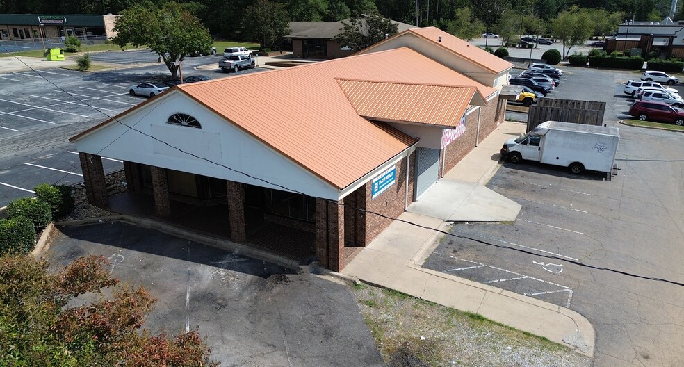 More Photos Of 102 Miracle Mile Dr, Anderson Freestanding For Lease