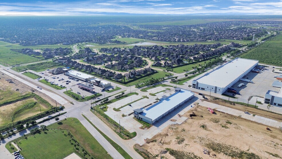 More Photos Of 30625 Kingsland Blvd, Brookshire Storefront For Sale