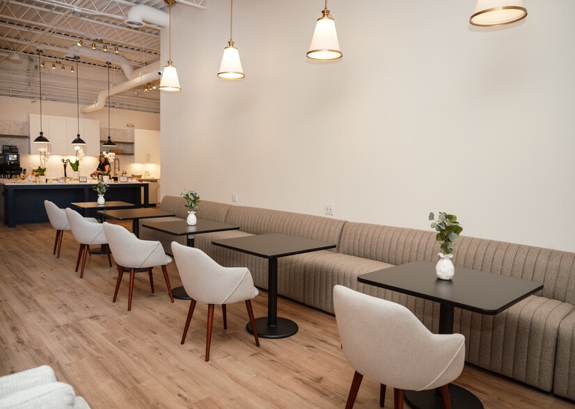 More Photos Of 4920 Roswell Rd NE, Atlanta Storefront For Lease