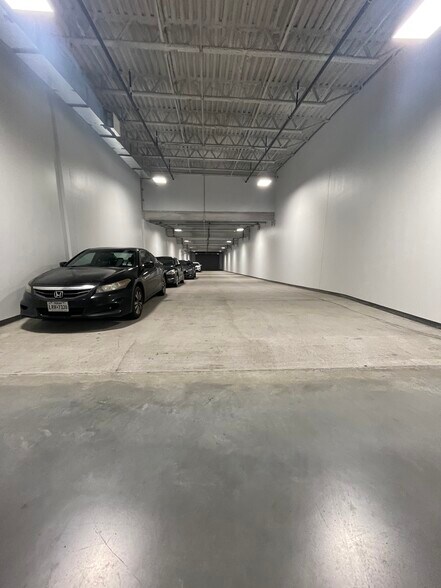 More Photos Of 4229 FM 620, Austin Showroom For Sale